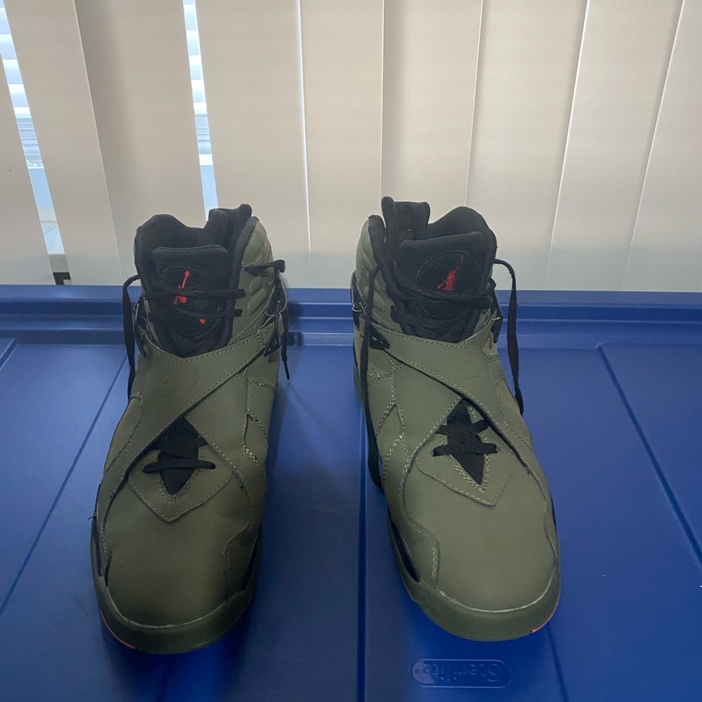 Air Jordon’s (Jordan 8s)